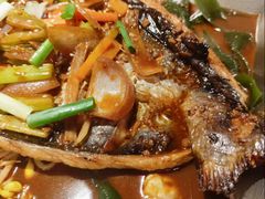 -鸣记脆皮烤鱼·海鲜烤鱼(亿合城店)