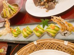 牛油果软壳蟹卷-蟹田居·活蟹料理(东城店)