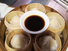 鸡汁鲜肉小笼汤包-南小馆(迪士尼小镇店)
