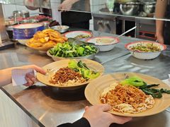 -方铲铲·成都板凳面(滨江银泰店)