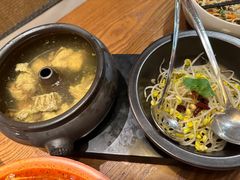 -云海肴·汽锅鸡·云南菜(天山百盛优客店)