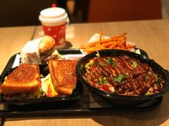 -The Habit Burger Grill 哈比特汉堡(复兴soho店)