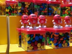 -m豆巧克力世界(上海世茂广场店)