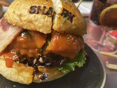 美式经典牛肉汉堡-shark burger·鲨鱼汉堡(交子大道店)