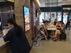 等位区-汉堡王(天津鲁能店)