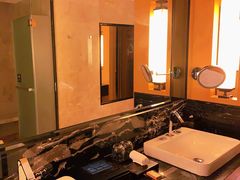 -中山利和希尔顿酒店