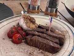 -MONICH牛排融合餐厅(和义大道购物中心店)