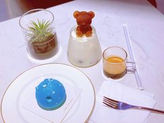 -Fridi Patisserie Cafe