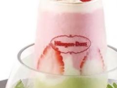 和风仙境草莓抹茶奶昔-哈根达斯(武汉天地店)