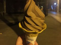 -全家便利店(洛川东路店)