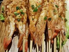 烤虾-路边摊小炉子烧烤