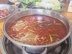 -黄利砖万峰林布依特色酸笋牛肉馆