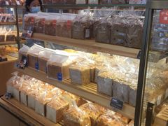 面包甜点陈列柜-面包新语(无锡M会员店)