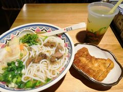 -鑫花溪牛肉米粉(天山店)