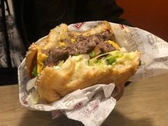 -The Habit Burger Grill 哈比特汉堡(复兴soho店)