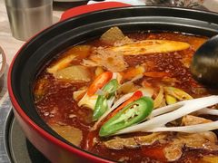 -腩得欢喜·牛腩煲火锅(万庭大厦店)