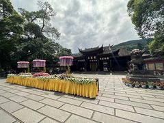 -峨眉山报国寺