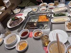 -海底捞火锅(金山百联店)