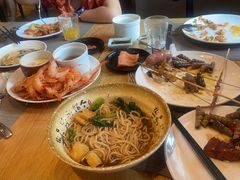 -齐河孔雀王温泉酒店·金孔雀自助百汇