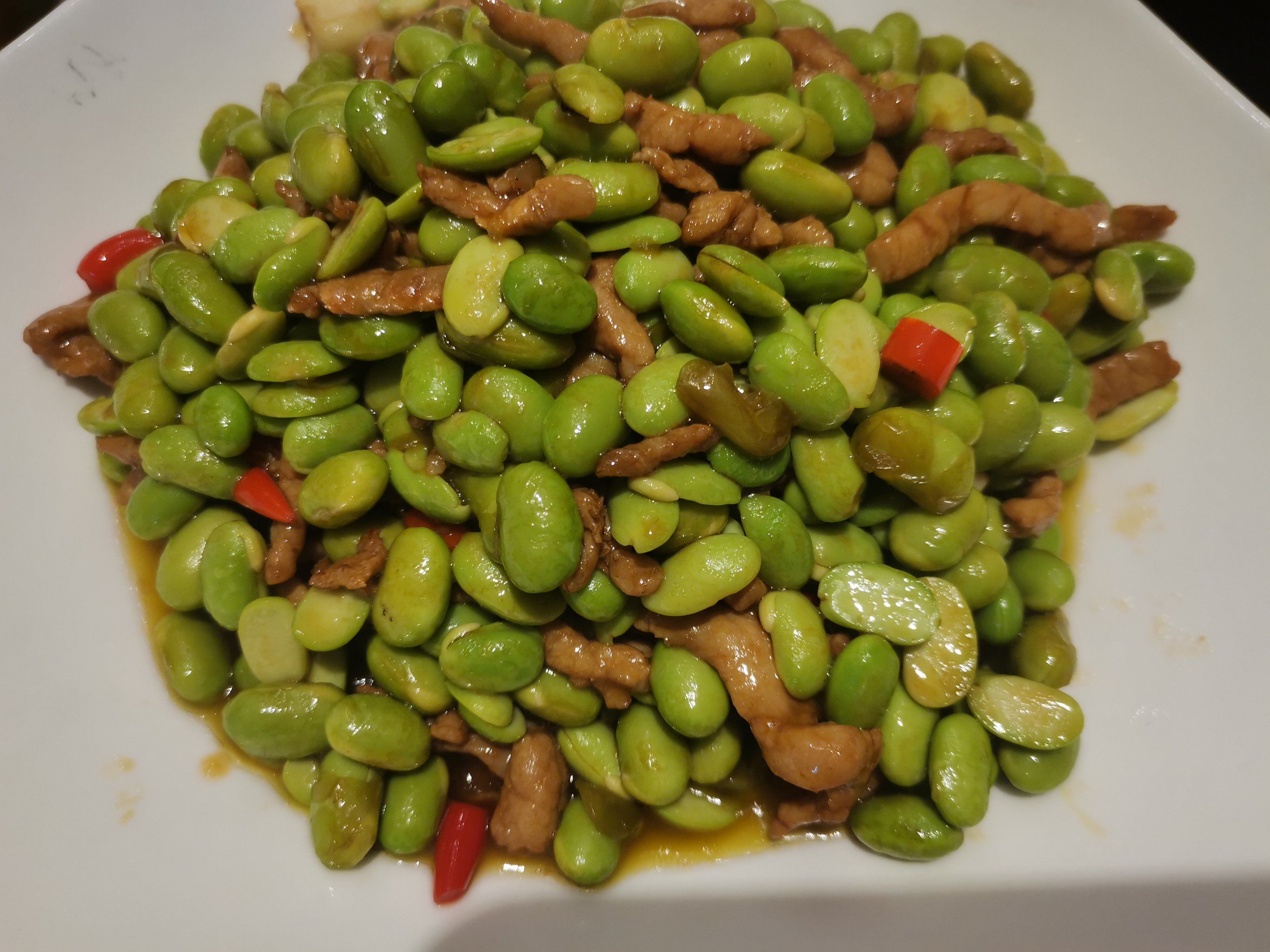毛豆米炒肉丝绝对好吃呀!鲜嫩的毛豆米透着