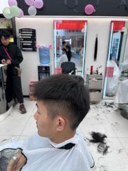 -乾健·烫染·接发SALON