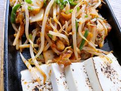 铁板炒牛肉辣白菜-Jazz·ya 爵士屋(来福士店)