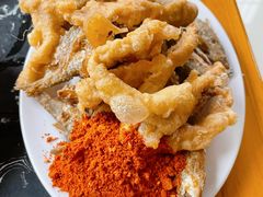 -黄利砖万峰林布依特色酸笋牛肉馆