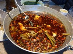 -冰冰龙虾·江湖菜·花园江景餐厅