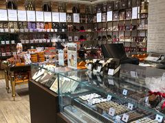 -VENCHI 闻绮(北京国贸商城店)