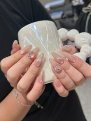 -爱纶美·美甲美睫半永久