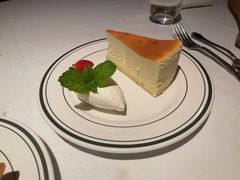 芝士蛋糕-Wolfgang’s Steakhouse 沃夫冈牛排馆(上海白玉兰广场店)
