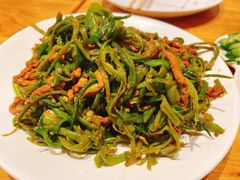 鲜豆角炒肉丝-姥姥家春饼店(惠新东街店)