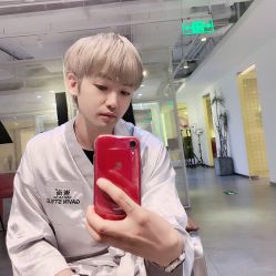 -AYO SALON
