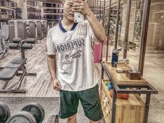 -黄金时代游泳健身云畔会所(绿地中心双子塔店)