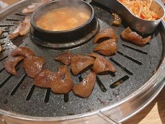 -江南猪肉商会无限续吃(弘大店)