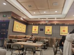 -花馬肆.云南过桥米线(汉神购物广场现场熬汤店)