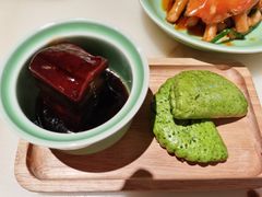 东坡肉-弄堂里(滨江龙湖天街店)