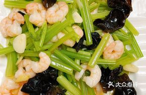 Celery, Black Mushroom and Shrimp Stir-Fry