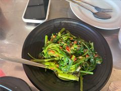 -大树下海鲜饭店