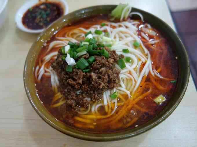 柯记鳝鱼米线-"云南美食--鳝鱼米线是云南玉溪著名的风味.