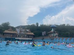 -汤山欢乐水世界