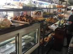 面包甜点陈列柜-护国寺小吃(新街口店)