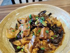 溜达鸡炖榛蘑-香厨中餐厅(松北香格里拉店)