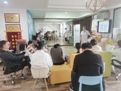 -母仪天下月子中心(光谷店)