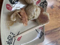 -依云煎包店