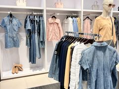 -王府井奥莱临潼小镇(临潼店)