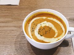 南瓜汤-HELLO 27 意面·沙拉·帕尼尼