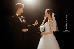 -蒙太奇婚纱摄影(万达店)