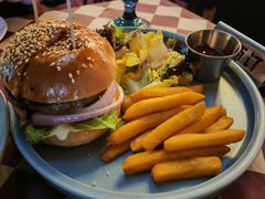 -鲨鱼美式餐厅酒吧Sharky