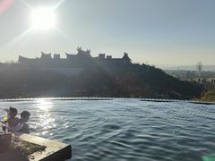 -七彩云南古滇温泉山庄